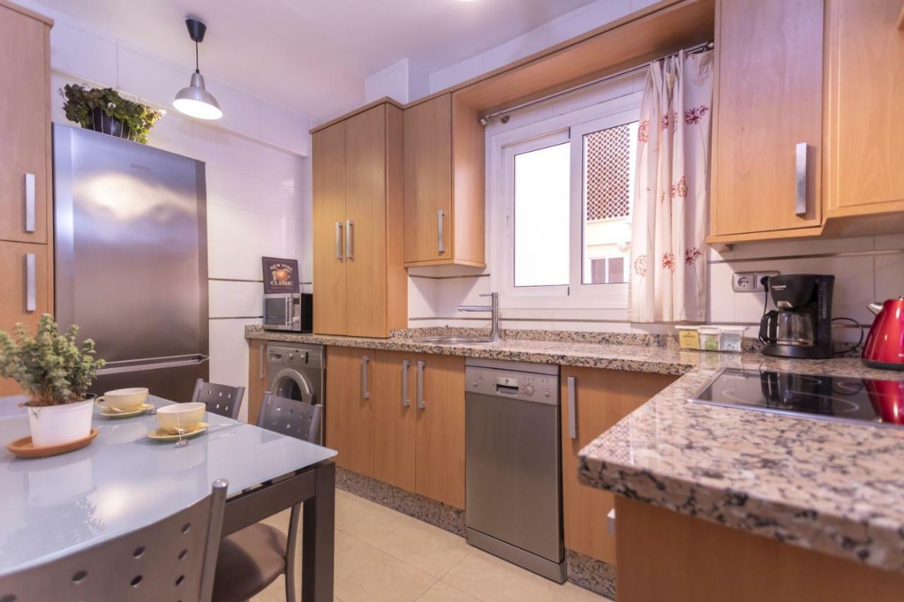 Junto A La Casa Natal De Picasso Apartment Малага Екстериор снимка